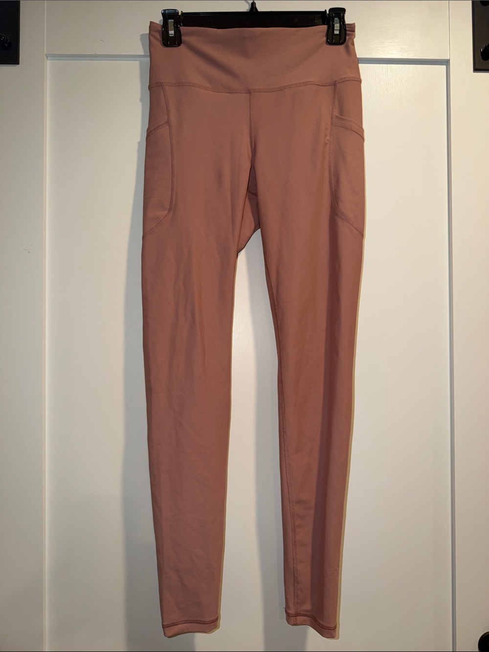 Old Navy High-Rise Dusty Rose Leggings with Side Pockets